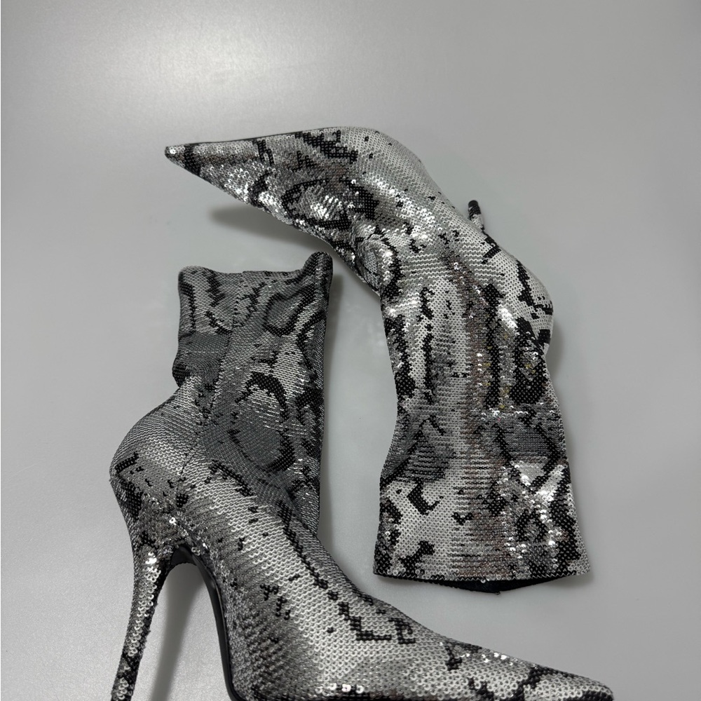 Balenciaga Knife Sequin High Heel Sock Booties Silver Women’s EU 37/US 7 - Picture 6 of 9